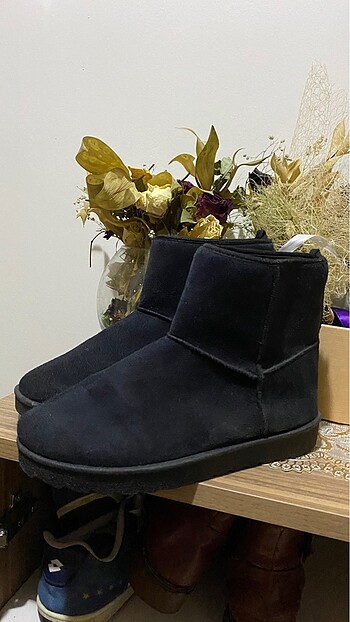 38 Beden Siyah ugg bot