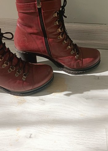 Bordo Deri Tokalı Topuklu Kadın Bot - Görsel 4