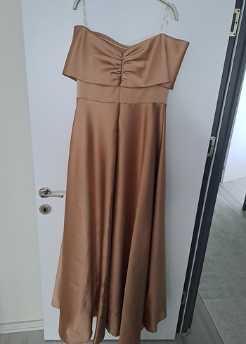 bal köpüğü Drapeli Uzun Straplez Abiye Elbise - Görsel 6