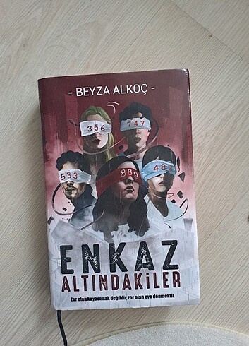 Enkaz altındakiler