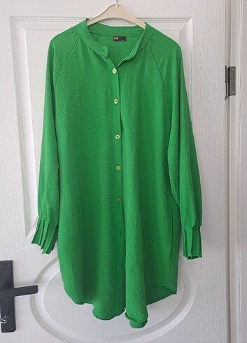 Yesil aerobin tunik
