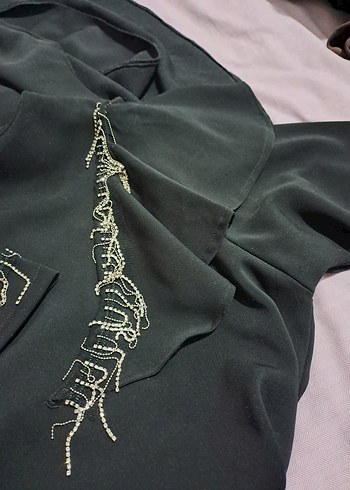 Zincir Detaylı Siyah Uzun Kollu Uzun Elbise - Görsel 2