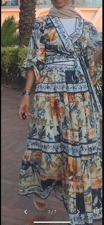 Merve Beter çiçek desenli bağlamalı takım