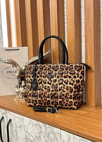 Prada Çanta ( Fiyat Sabittir)