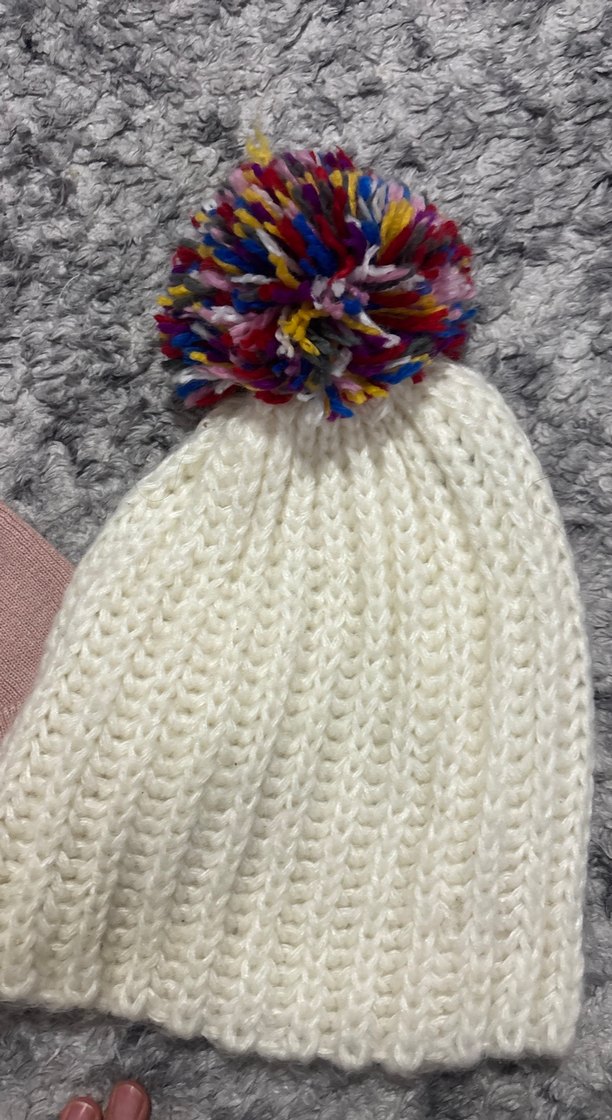 Kadın Beyaz Ponponlu Örgü Bere - Görsel 2