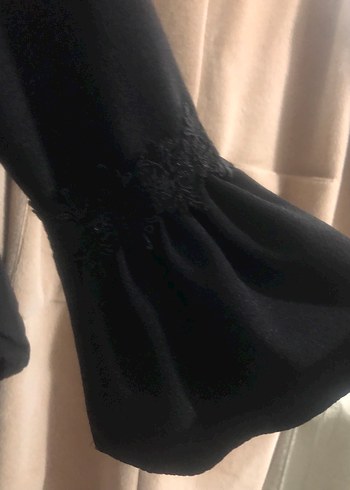 Siyah Fırfırlı Uzun Kadın Elbise - Görsel 3