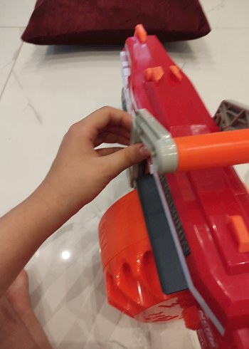 Nerf megalodon