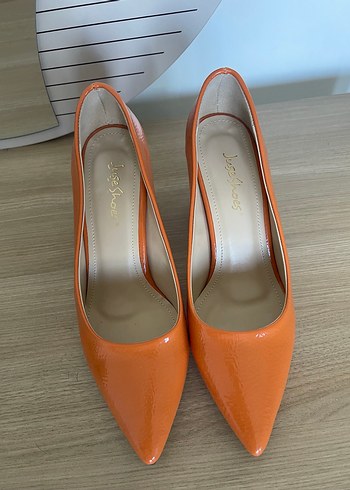 Turuncu Parlak Yılan Desenli Stiletto