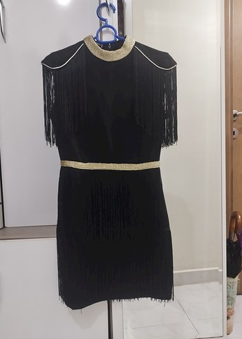 Siyah Gold Detaylı Püsküllü Elbise  - Görsel 4