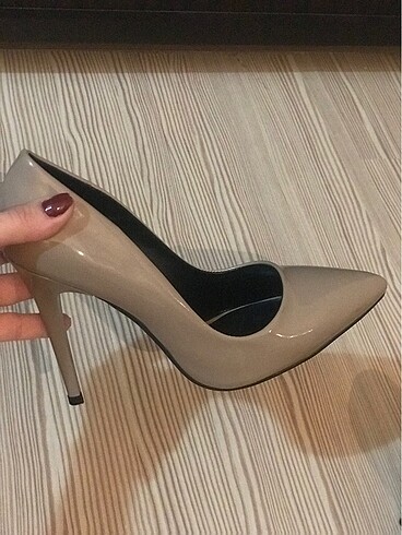 37 Beden Taş Rengi Stiletto