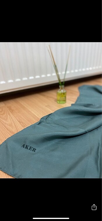 Aker Aker eşarp