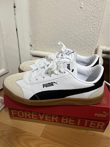 Sneaker