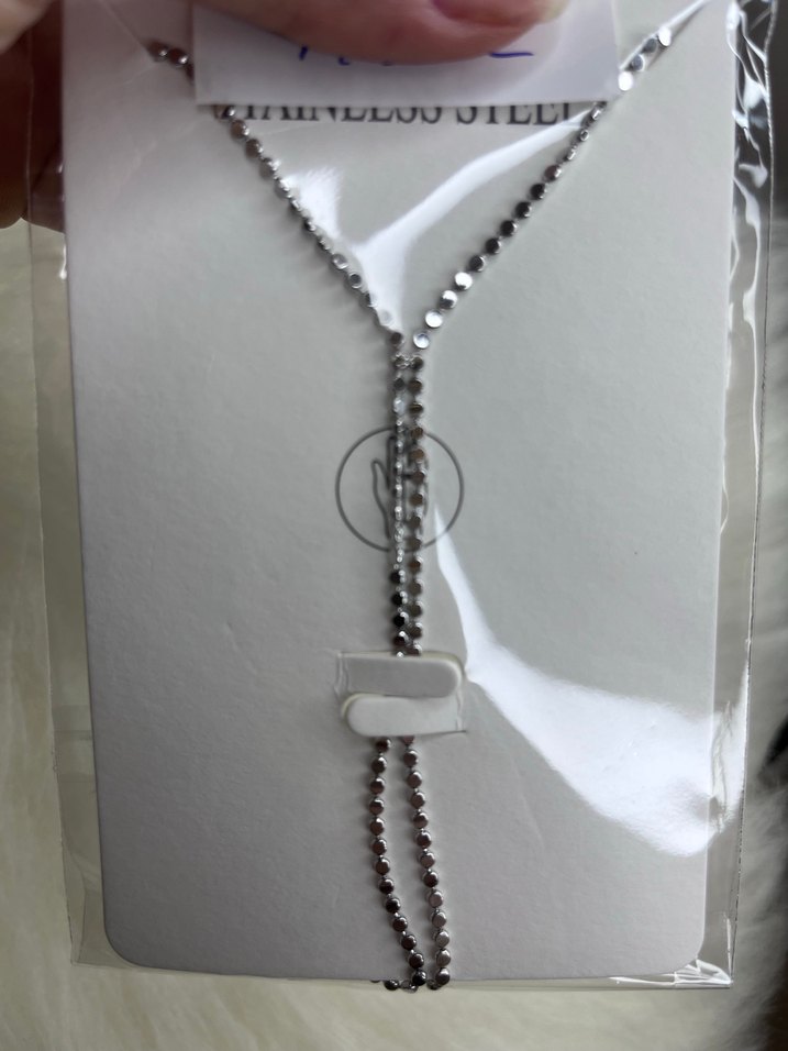 Gri Zincir Detaylı Kadın El Zinciri - Görsel 2