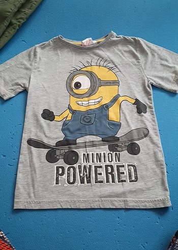 Gri Minion Baskılı Tişört