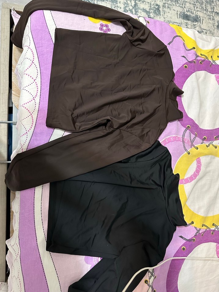 zara Siyah Yüksek Yakalı Uzun Kollu Bluz - Görsel 2