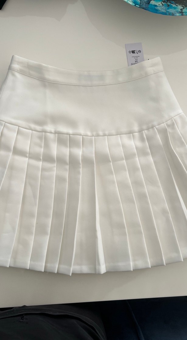 Lacoste Beyaz Pileli Mini Etek — görsel 4/5