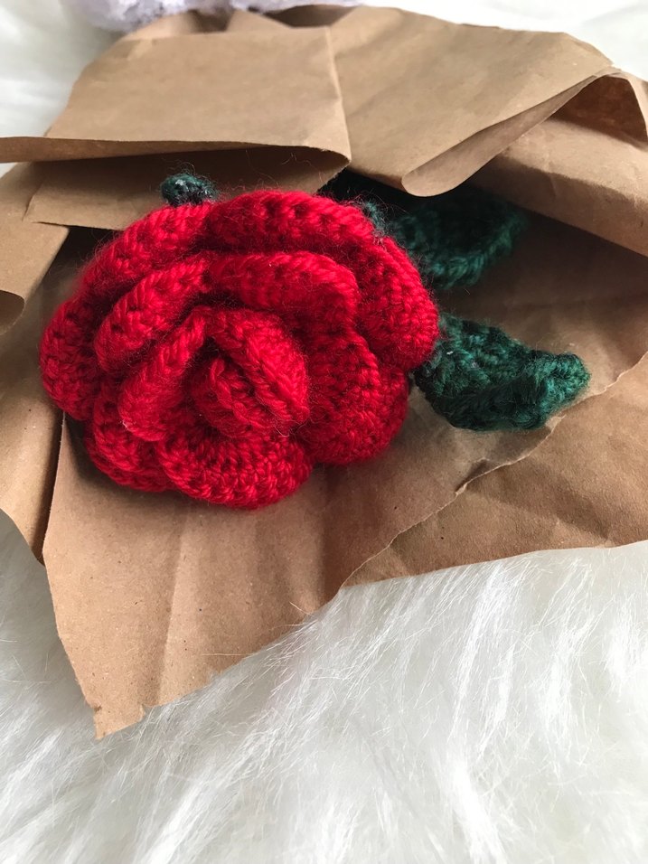 Kırmızı Örgü Gül Buketi - Görsel 3