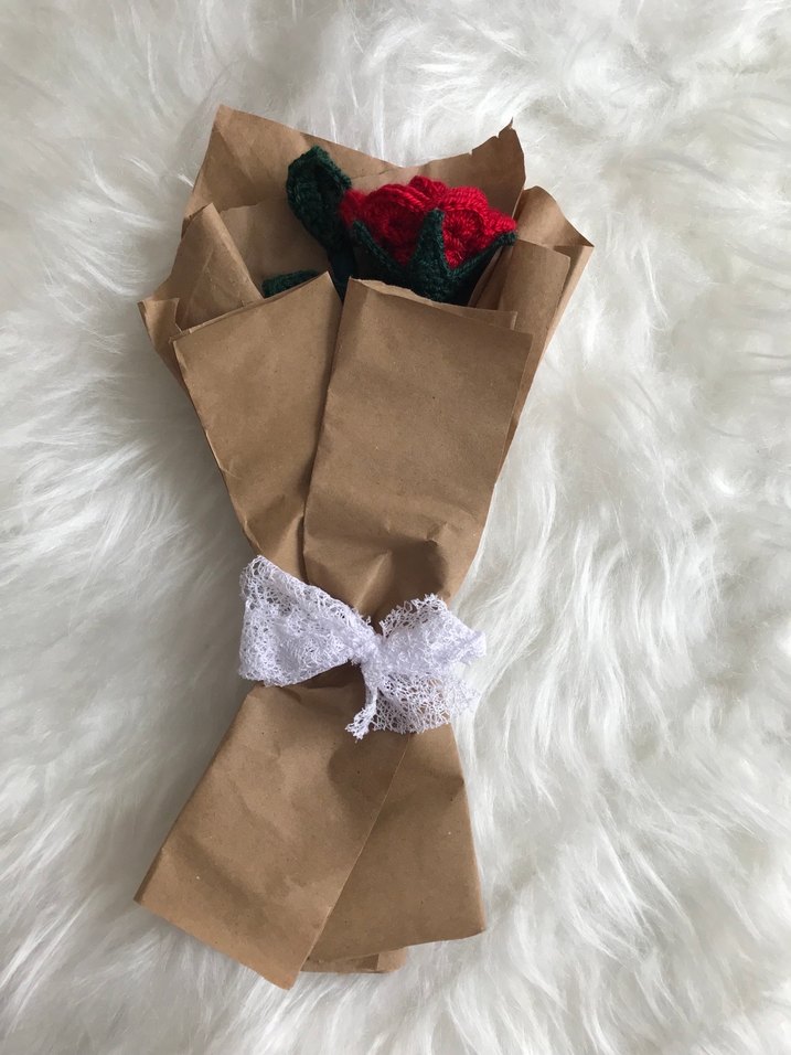 Kırmızı Örgü Gül Buketi - Görsel 2