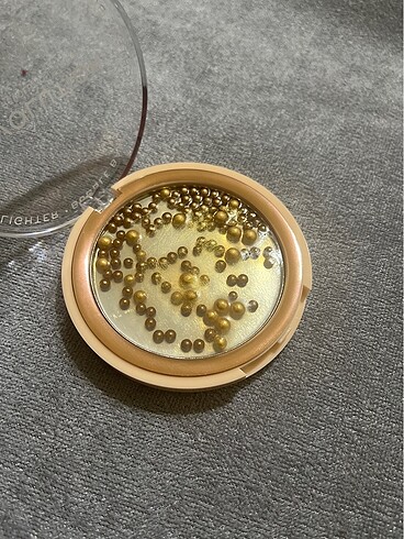 Beden Revolution Highlighter