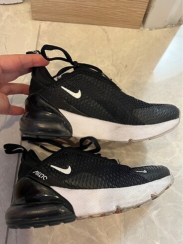 28 Beden Nike aır max cok az kullanıldı