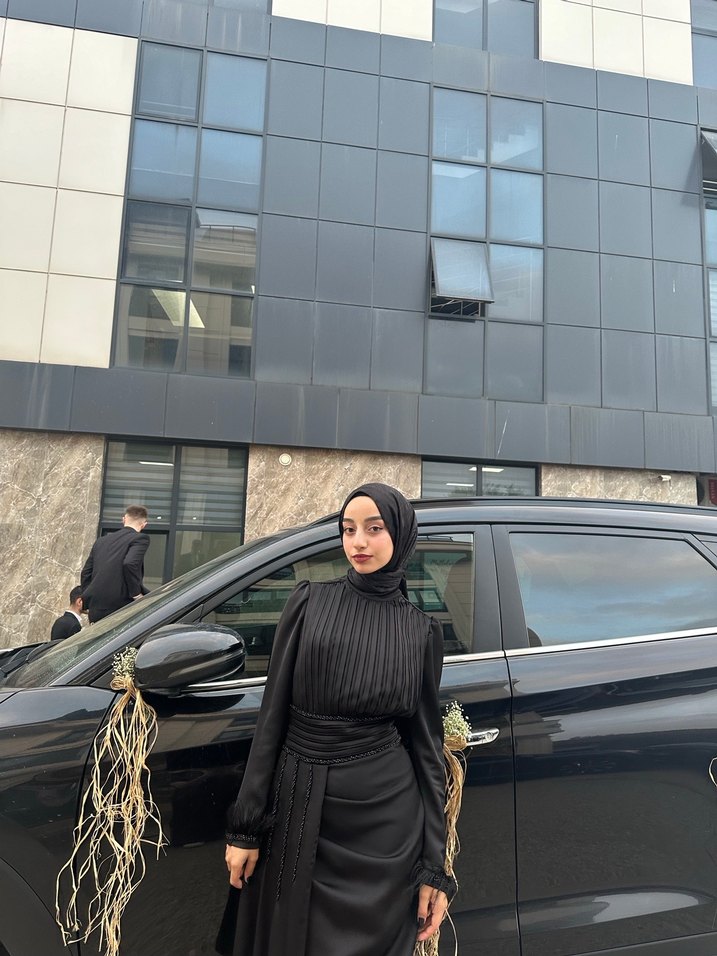 Siyah Uzun Kollu Kadın Abiye - Görsel 2