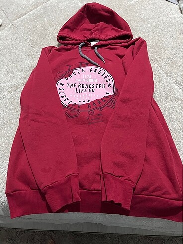 Kırmızı sweatshirt