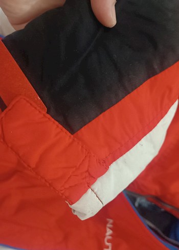 nautica Kırmızı Kapüşonlu Erkek Çocuk Mont - Görsel 3