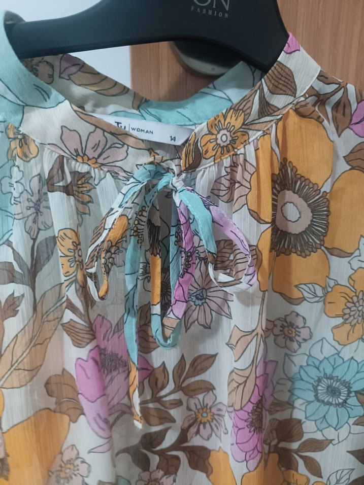 Çiçek Desenli Bohem Uzun Kollu Kadın Bluz - Görsel 2