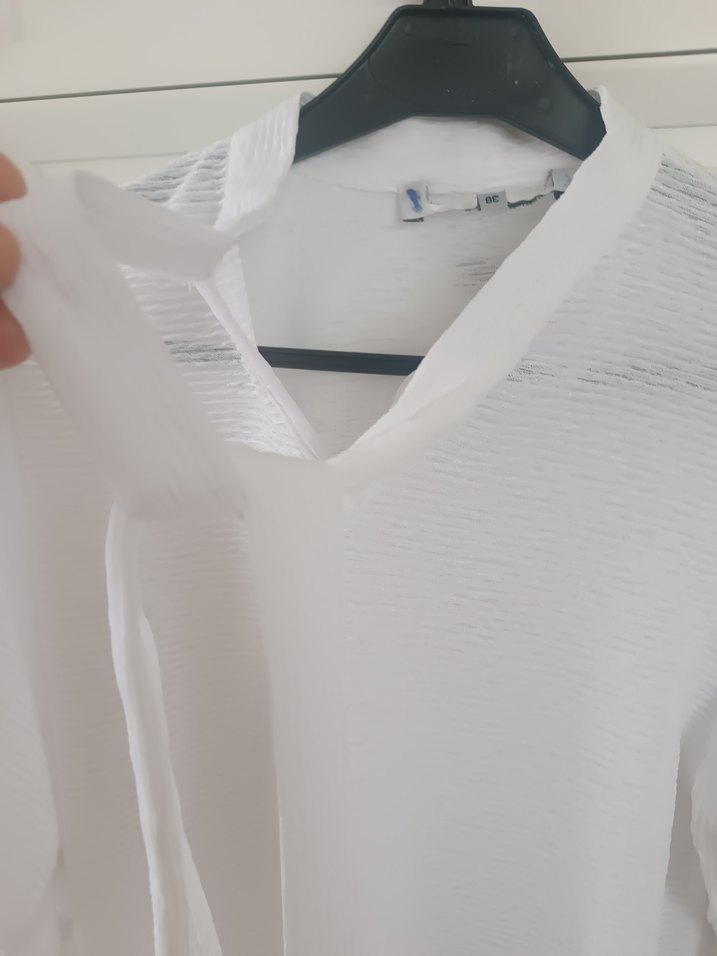 Beyaz Kısa Kollu Kadın Bluz - Görsel 3