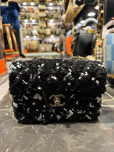 Chanel pullu çanta