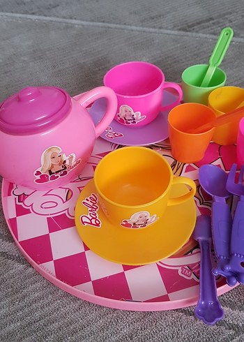 Barbie Renkli Plastik Çay Seti Oyuncak