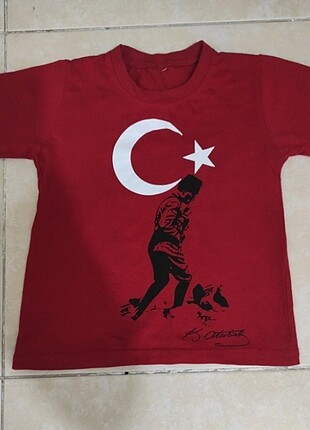 Atatürk ve Türk bayrağı baskılı tişört
