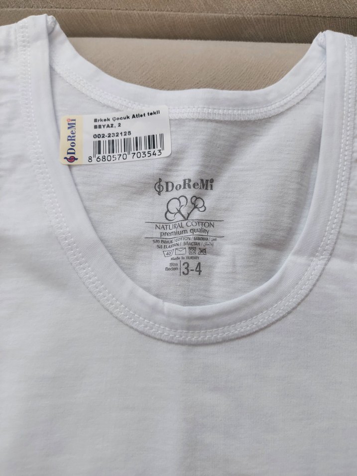 Beyaz Çocuk Atlet - Görsel 2