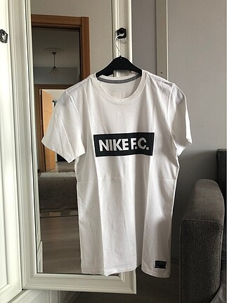 Nike tshirt