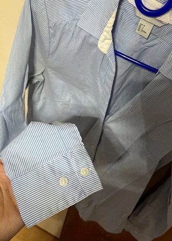 34 Beden mavi Renk Mavi Çizgili V Yaka Denim Gömlek