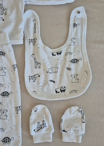 Pamuklu Beyaz Erkek Bebek 5'li Kıyafet Seti - Görsel 3