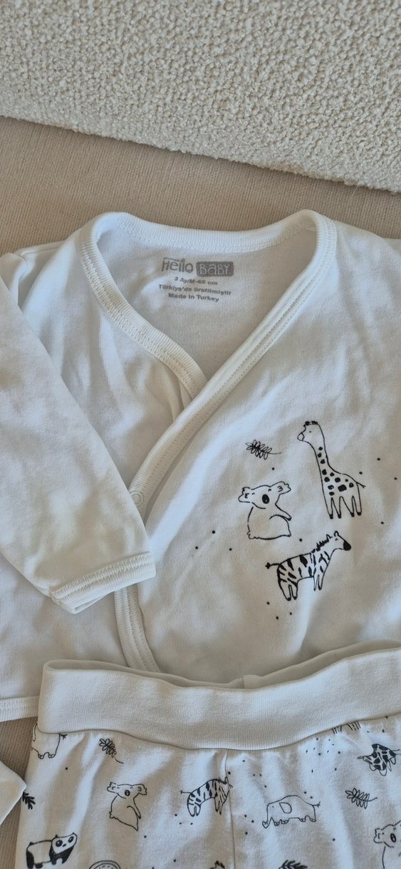 Pamuklu Beyaz Erkek Bebek 5'li Kıyafet Seti - Görsel 4