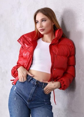 Trendyol & Milla Kırmızı Mini Şişme Kadın Kışlık Mont
