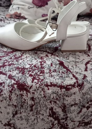 36 Beden beyaz Renk Diger Beyaz Kadın Topuklu Klasik Ayakkabı