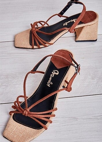 Kahverengi Kadın Klasik Ayakkabı