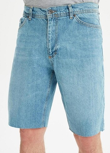 34 Beden mavi Renk Mavi Erkek Regular Kesik Paça Denim Şort