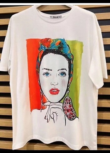 Frida Baskılı Yumuşak Dokulu T-shirt 