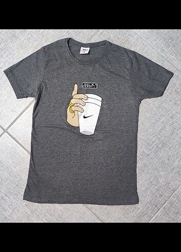 Bardak Tutan El Baskılı Pamuklu T-shirt