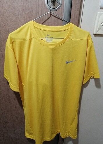 Nike dri-fit tshirt