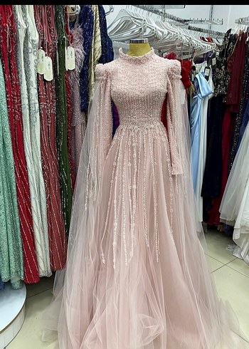 Abiye Pembe Çiçekli Uzun Kollu Tesettür Nişan Elbisesi