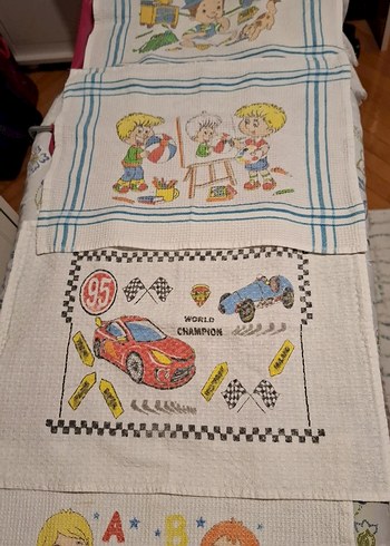 Çocuklar için çok renkli beslenme örtüsü - Görsel 6