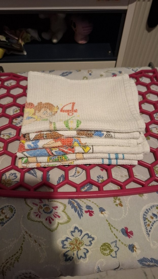 Çocuklar için çok renkli beslenme örtüsü - Görsel 3