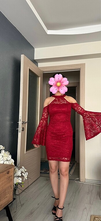 s Beden kırmızı Renk Kırmızı dantelli kısa elbise