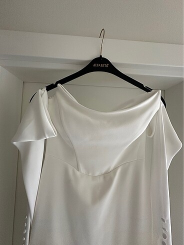 Oleg cassini alfa beta gece elbisesi gelinlik nişanlık - Görsel 4