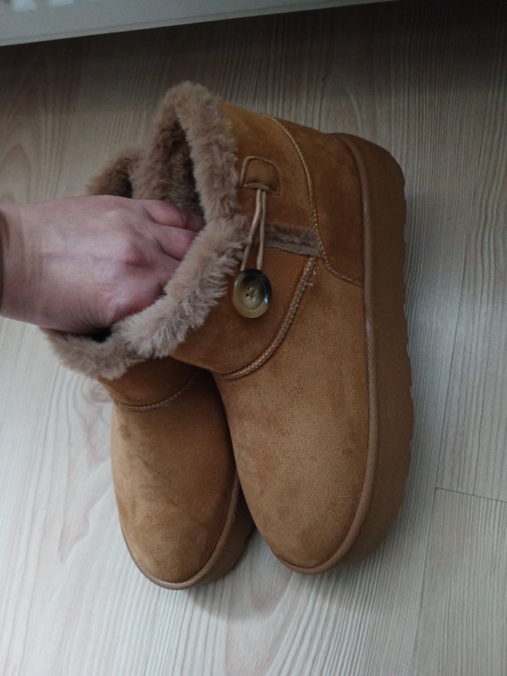 Kürklü Bej Süet Kadın Dolgu Topuk Bot - Görsel 3